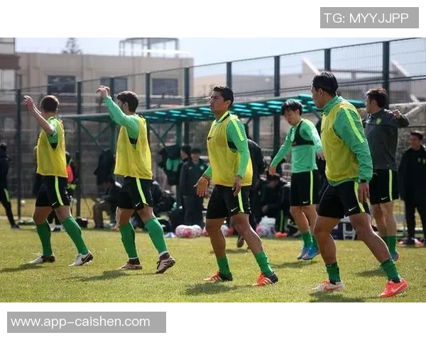 马路东足球：激情与梦想交织的绿茵场上少年们的奋斗与成长之路